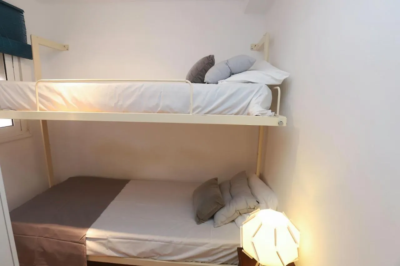Differentflats Antinea 3 Apartment